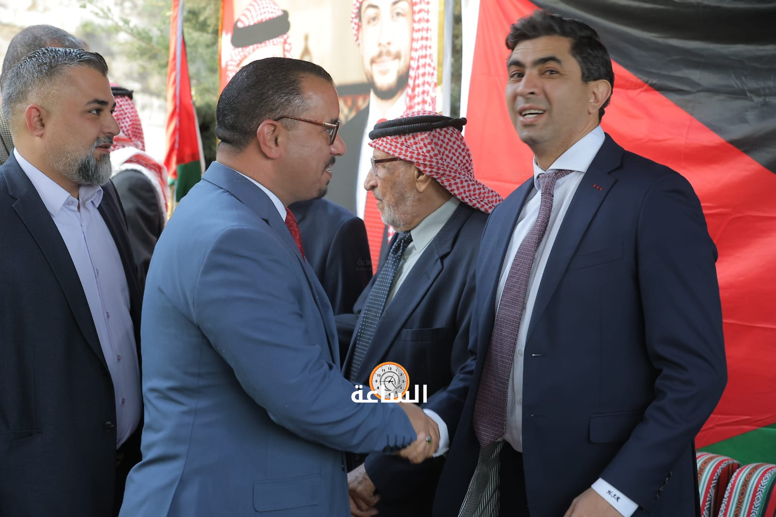 Madar Al-Saa Images 0.030669814218281077