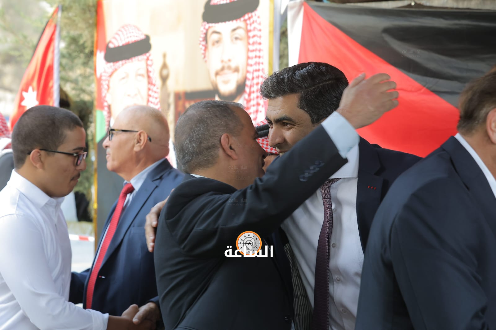 Madar Al-Saa Images 0.2381167156470606