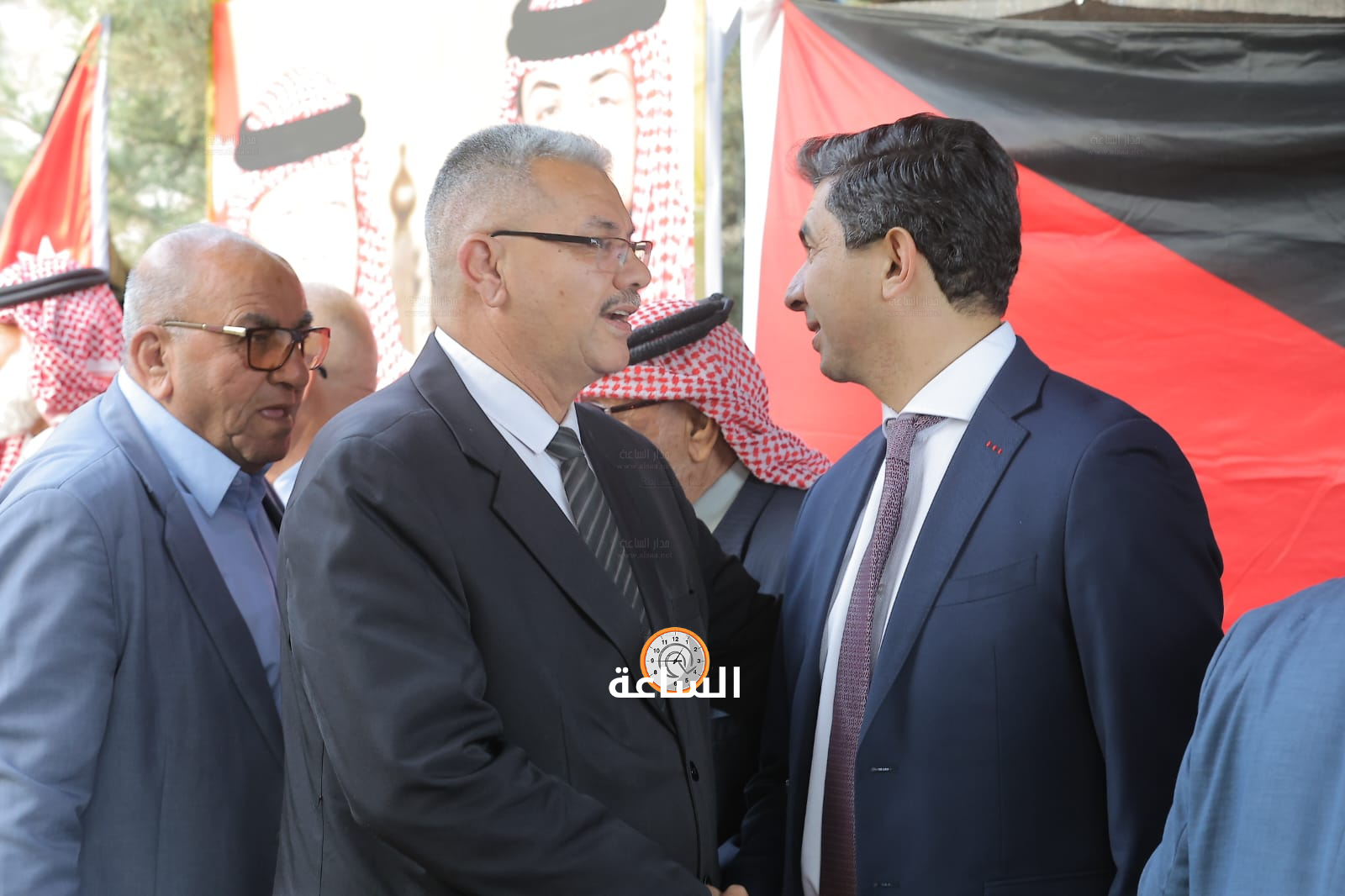 Madar Al-Saa Images 0.05369584581416187