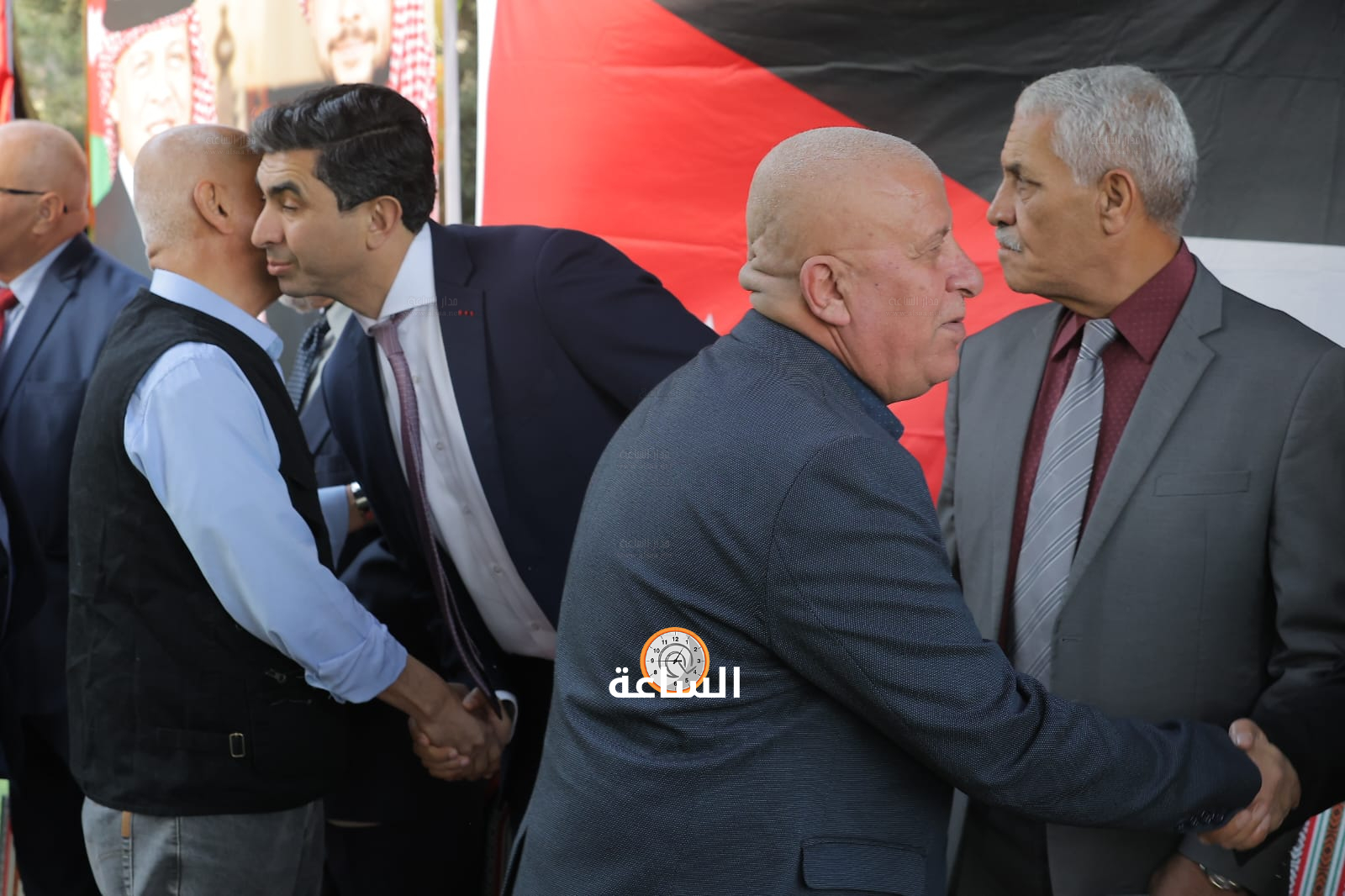 Madar Al-Saa Images 0.7820637547302159