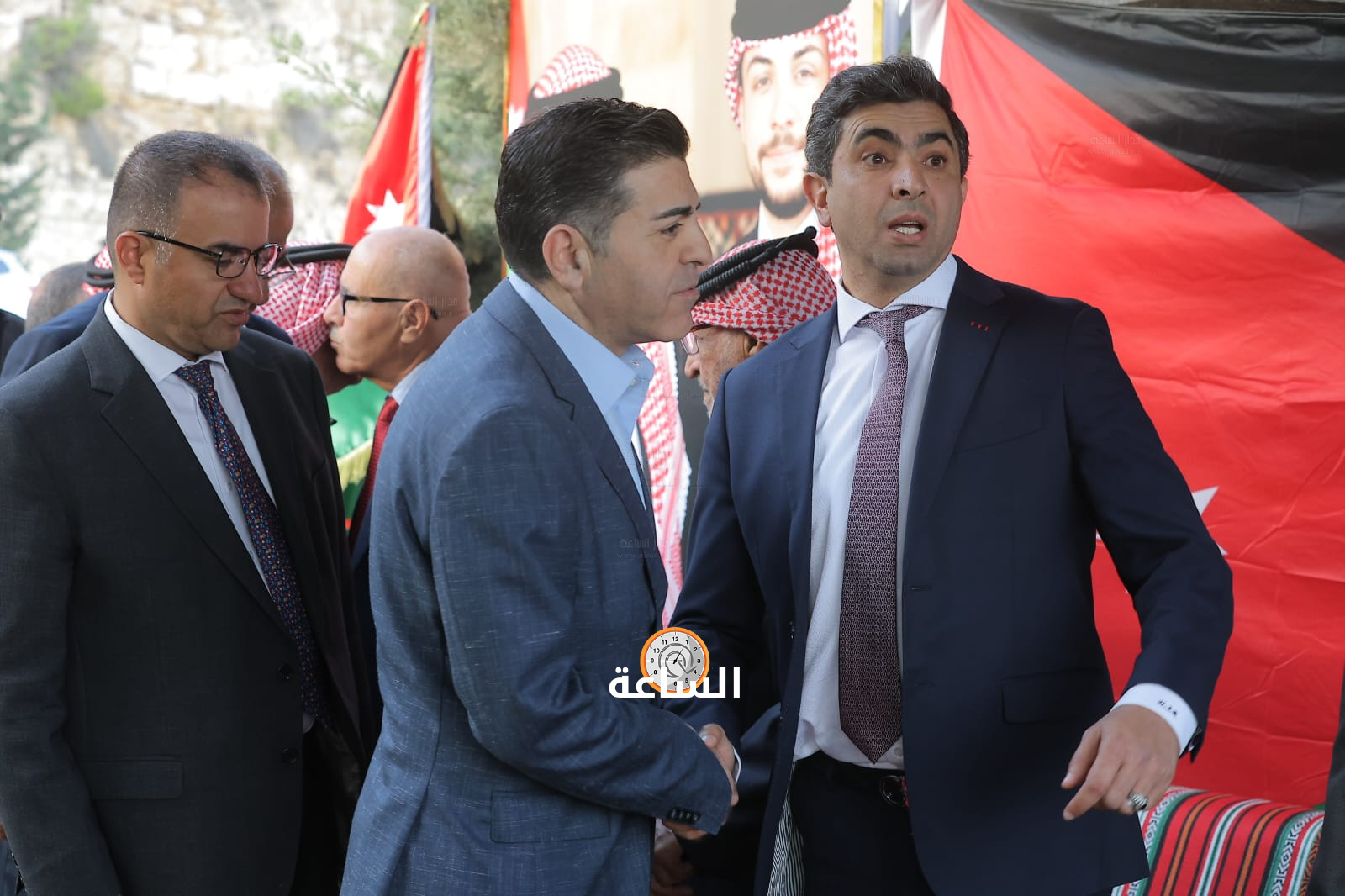Madar Al-Saa Images 0.784310244302807