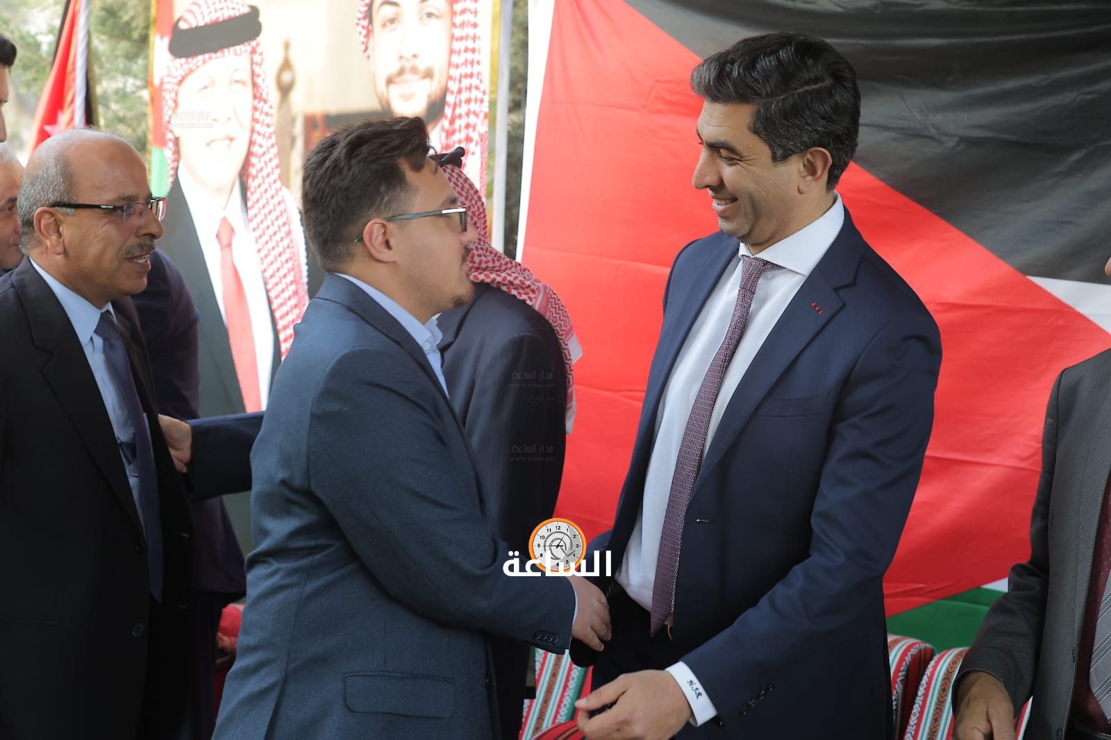 Madar Al-Saa Images 0.18432139373882095