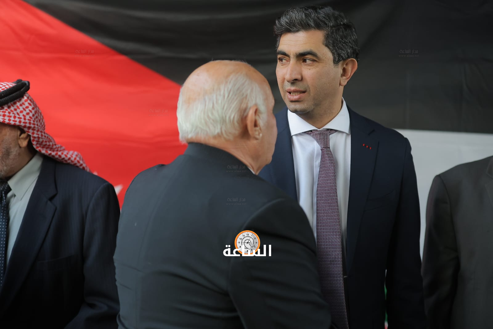 Madar Al-Saa Images 0.4119792714167626