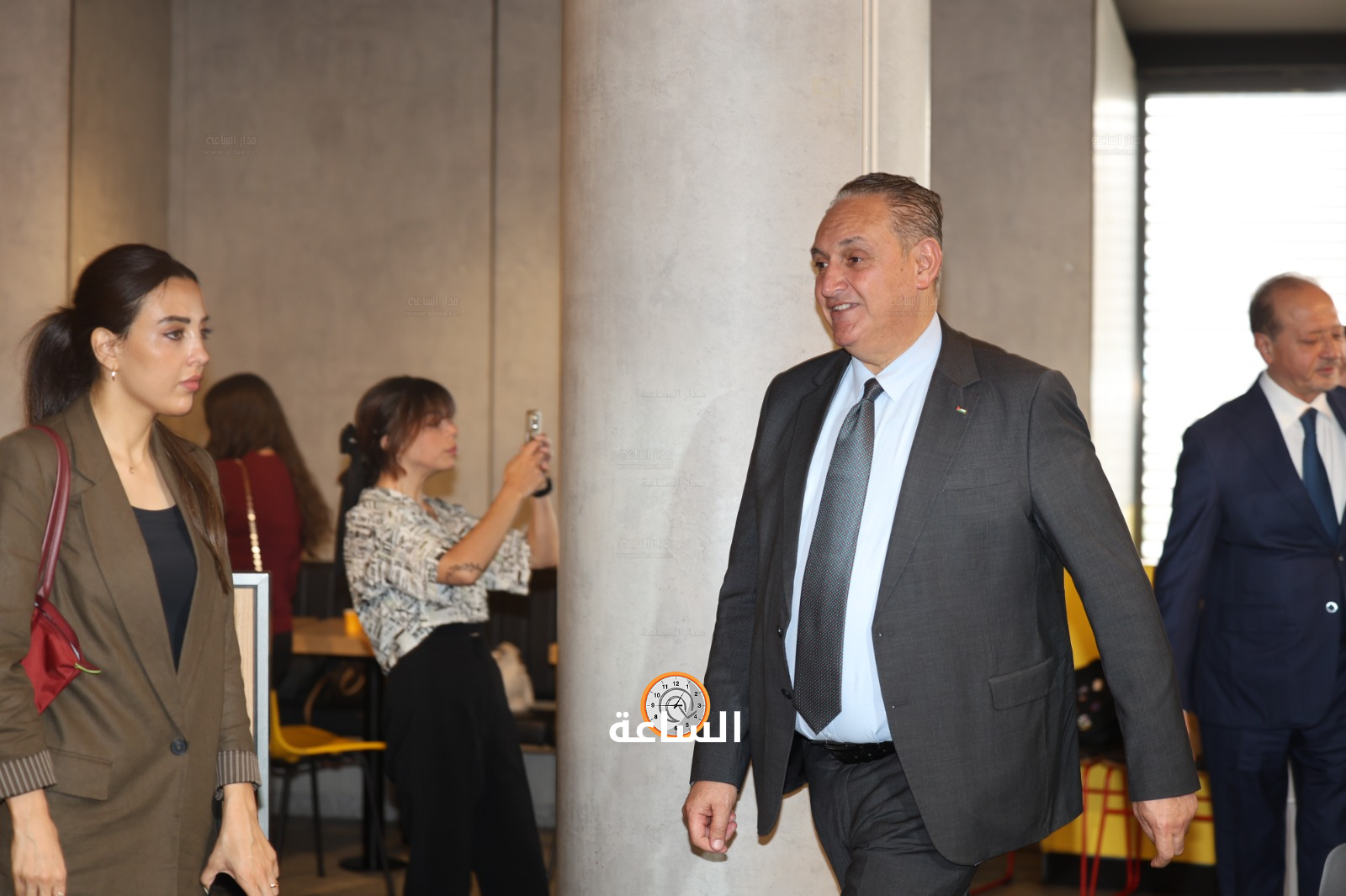 Madar Al-Saa Images 0.834692564917582