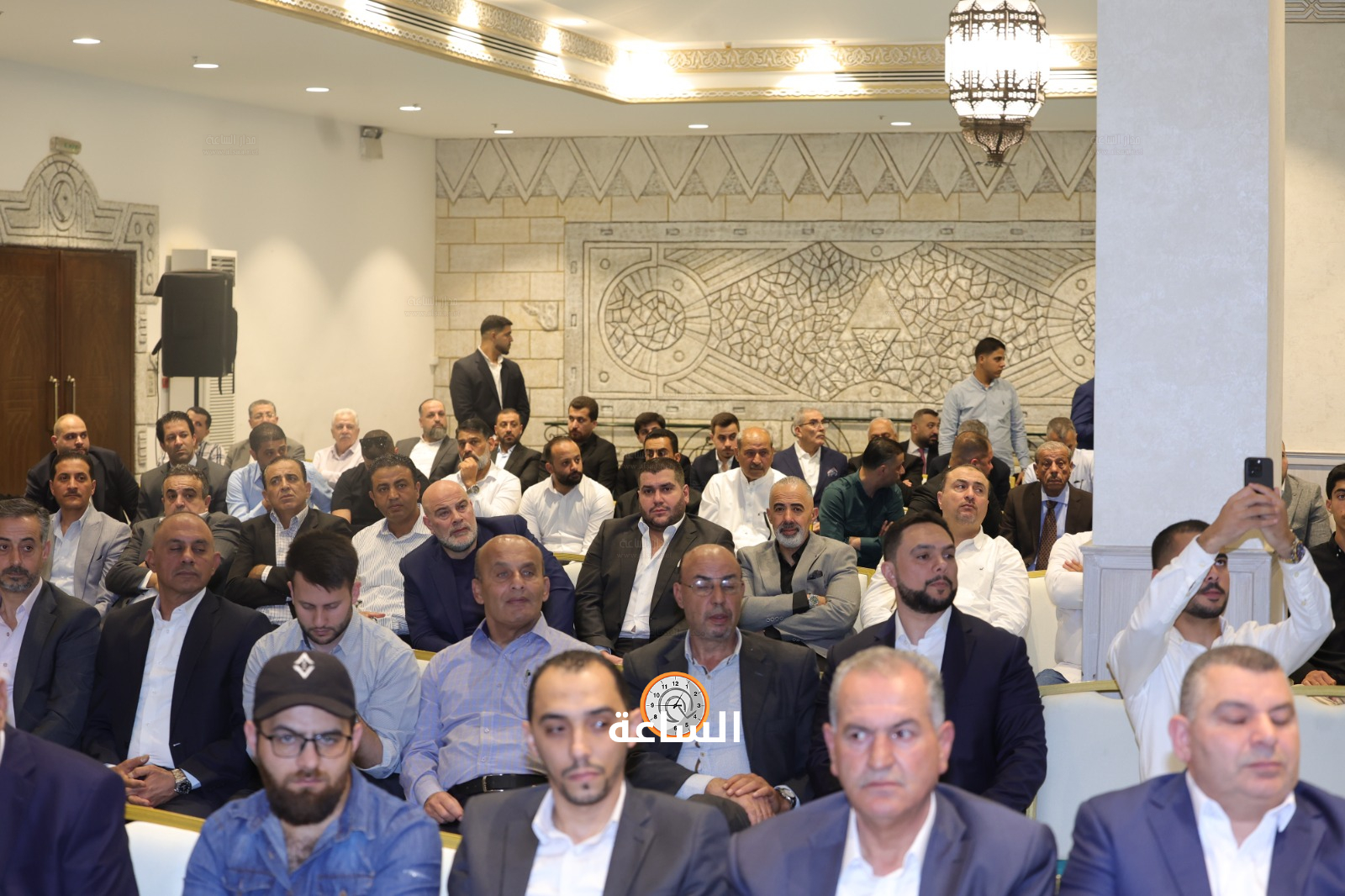 Madar Al-Saa Images 0.24054371043631217