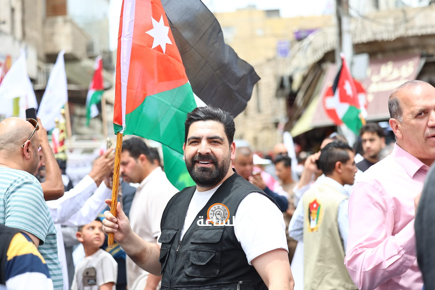 Madar Al-Saa Images 0.1429045997236127