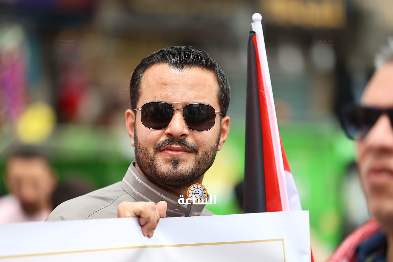 Madar Al-Saa Images 0.7067907440714135