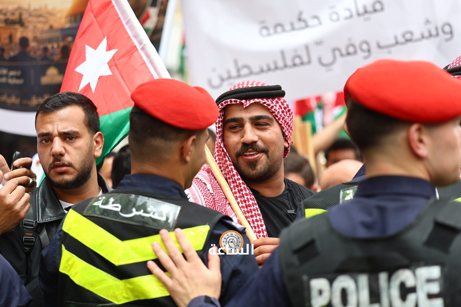 Madar Al-Saa Images 0.32254929300616975