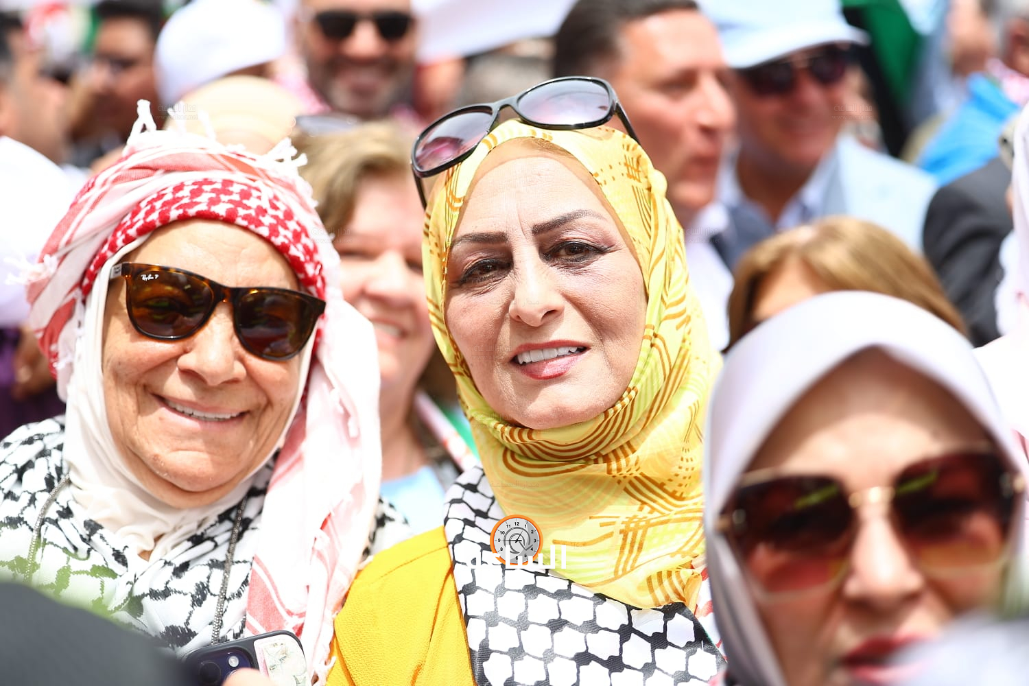 Madar Al-Saa Images 0.16236984385855568