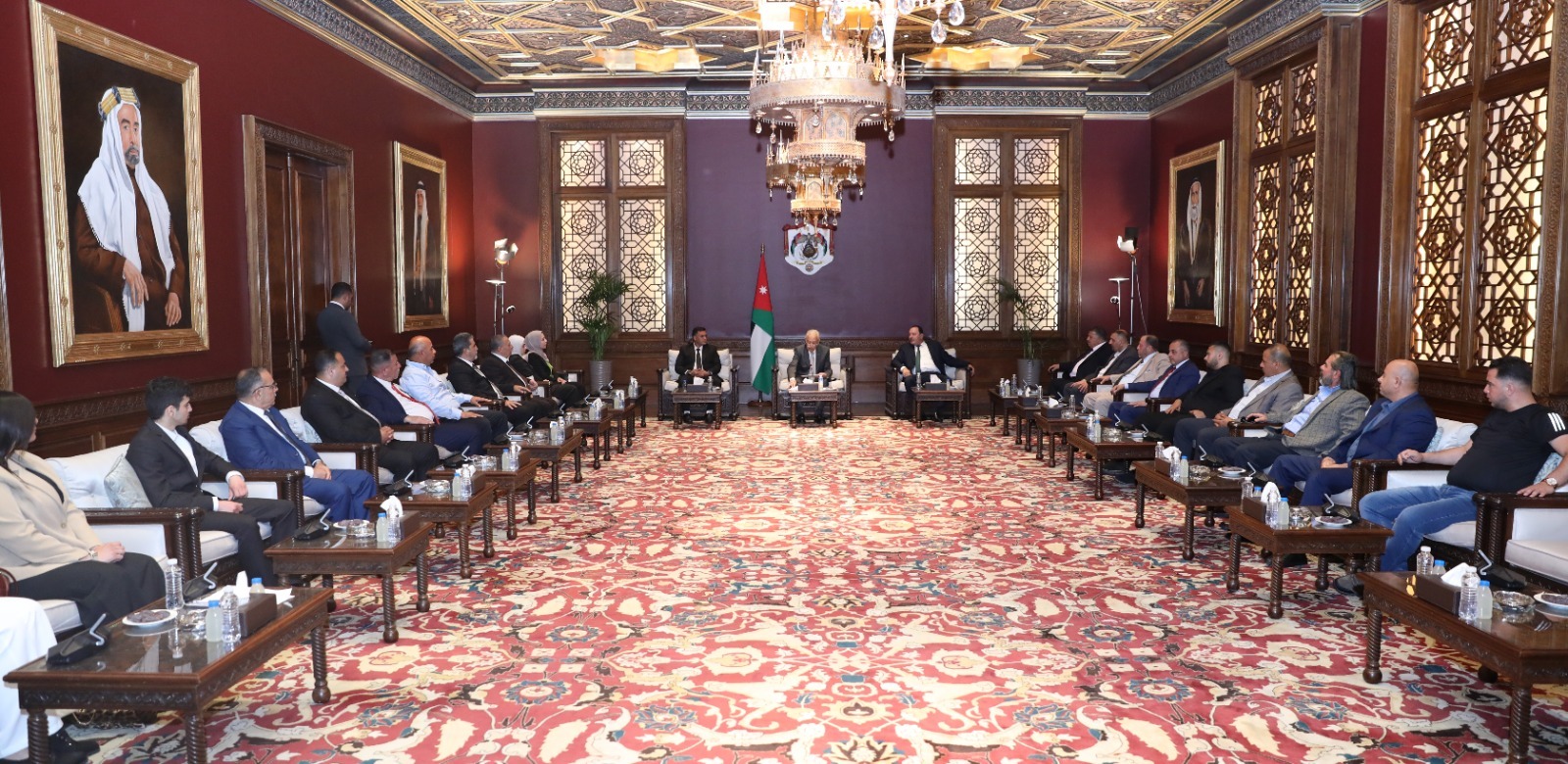 Madar Al-Saa Images 0.4806985415778319