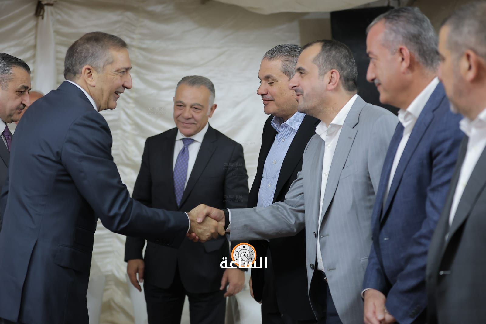 Madar Al-Saa Images 0.39484590778014383
