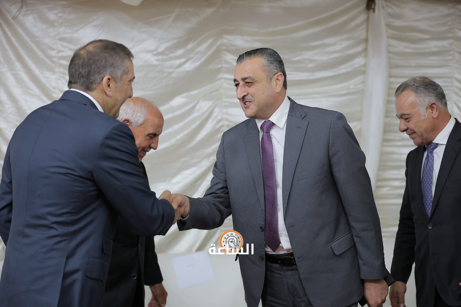Madar Al-Saa Images 0.4698970272362676