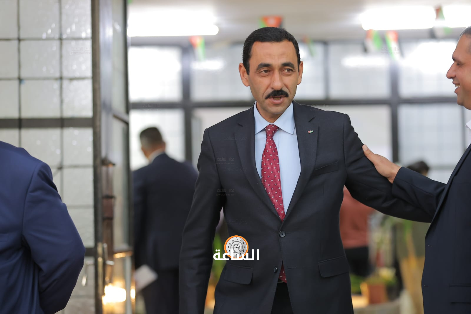Madar Al-Saa Images 0.8820850098149753