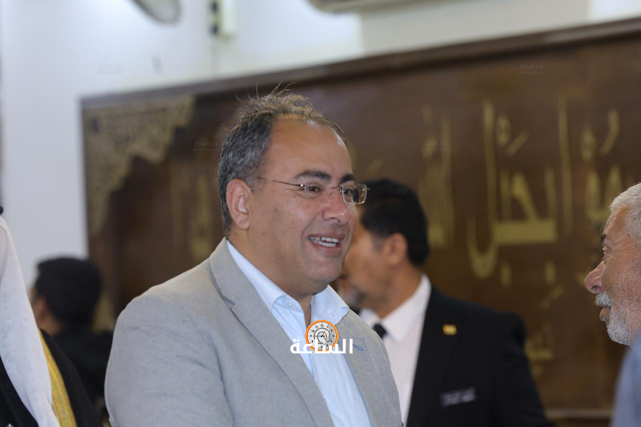 Madar Al-Saa Images 0.9573431609429492