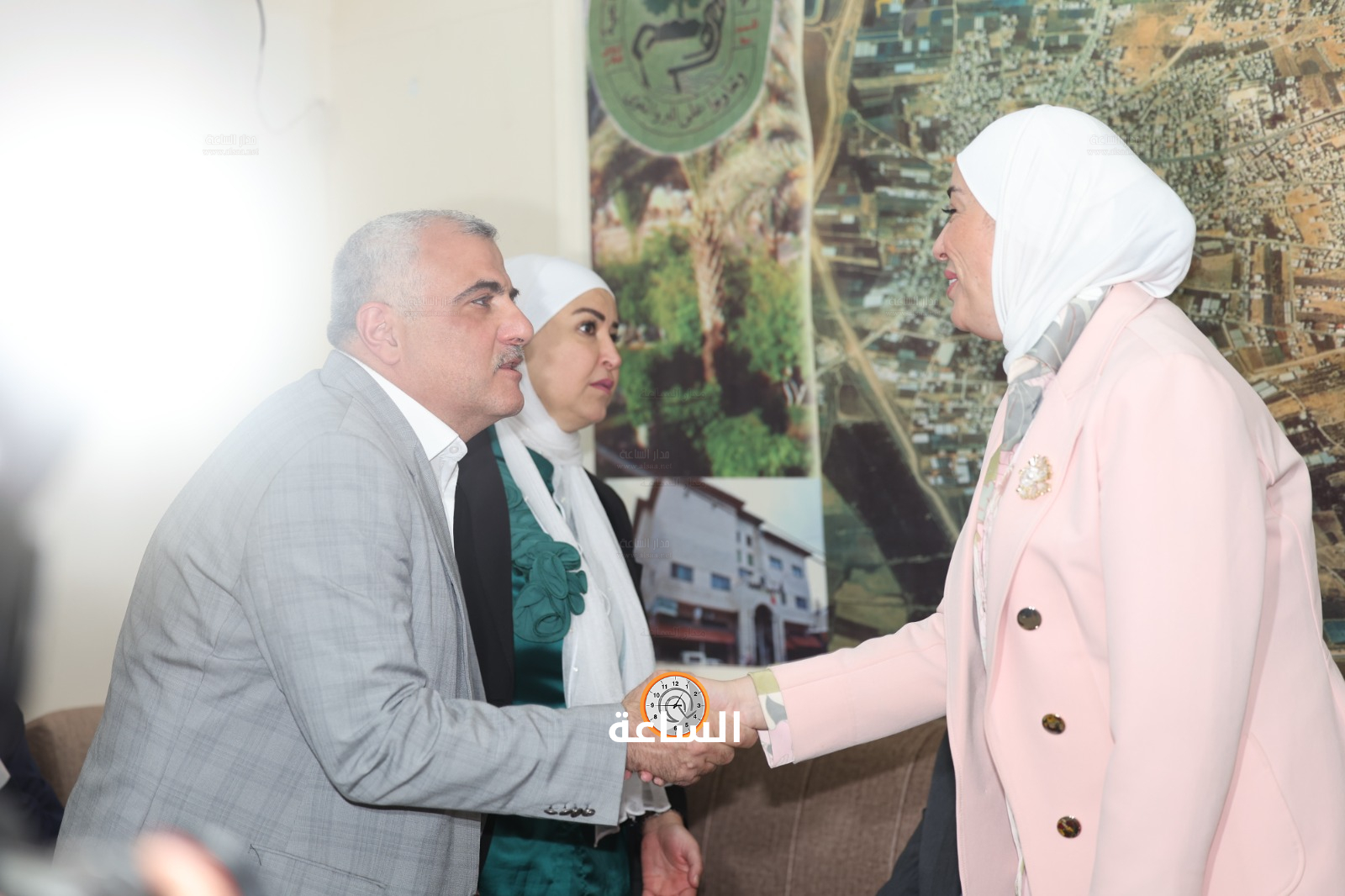 Madar Al-Saa Images 0.13093282536083828