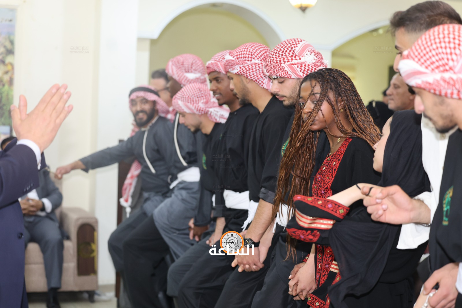 Madar Al-Saa Images 0.9403577629714268