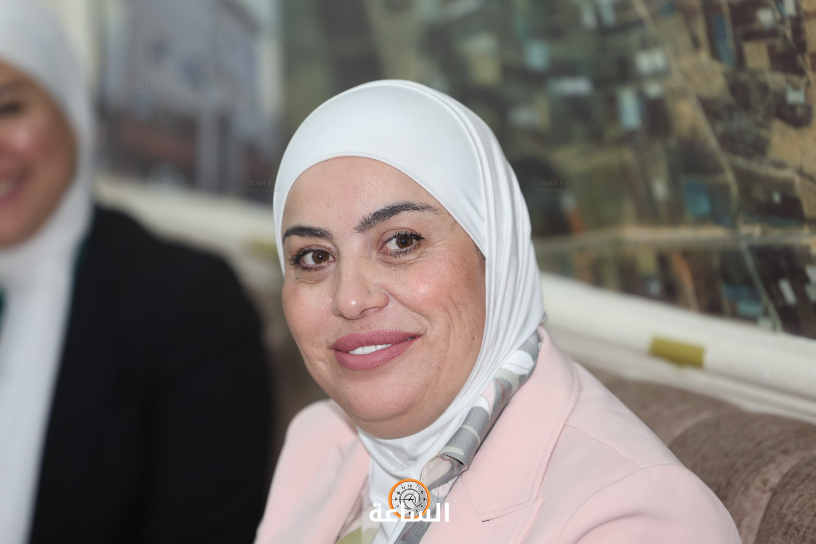 Madar Al-Saa Images 0.7057484119970427
