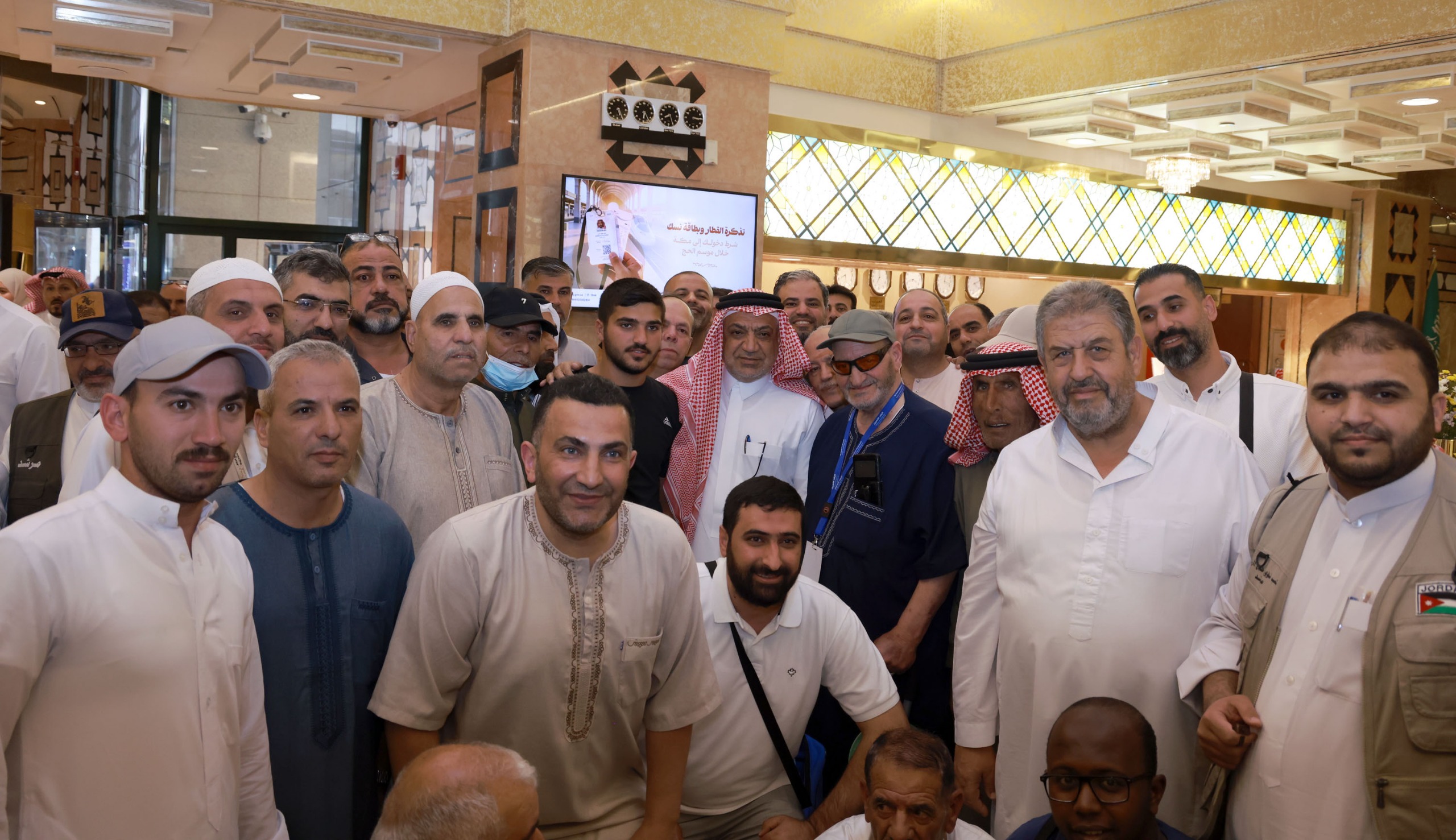 Madar Al-Saa Images 0.1739298690669665