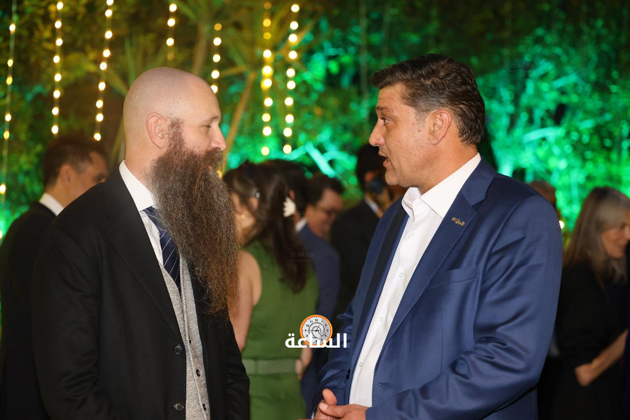 Madar Al-Saa Images 0.48244988448321857