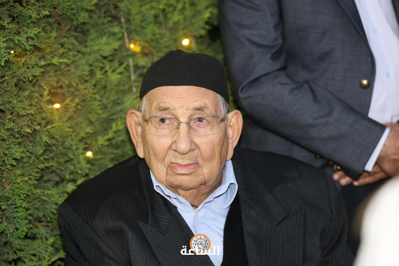 Madar Al-Saa Images 0.5601395711922217