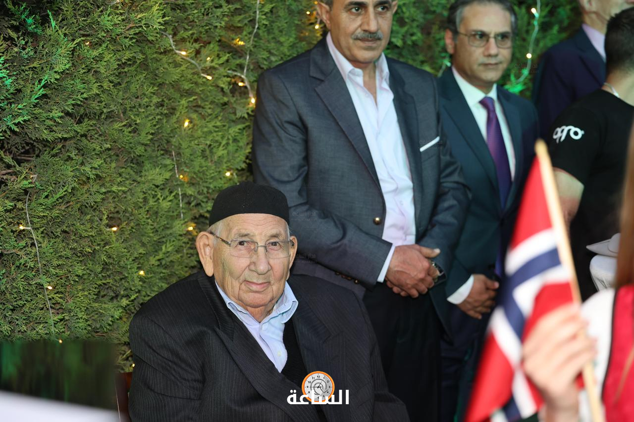Madar Al-Saa Images 0.9065689444633286