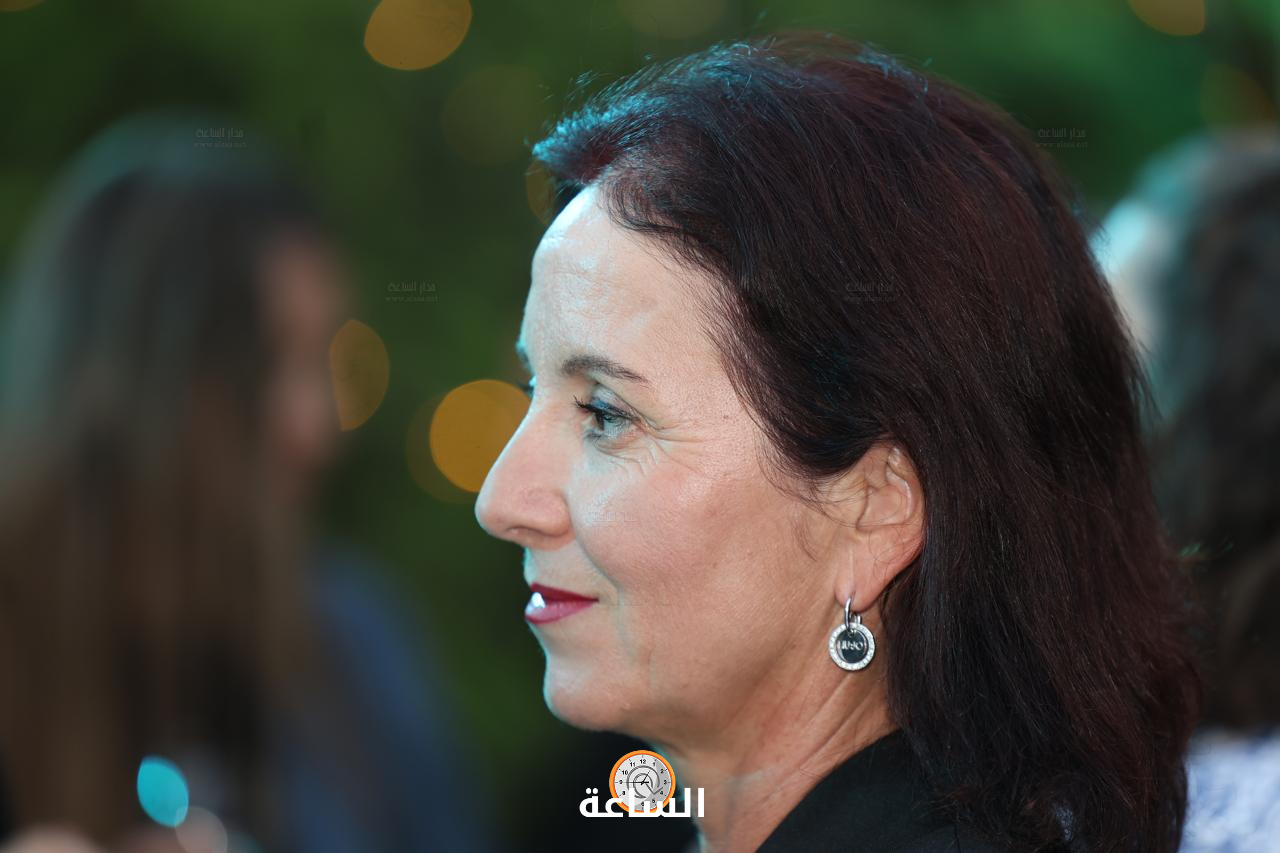 Madar Al-Saa Images 0.8298330436190898