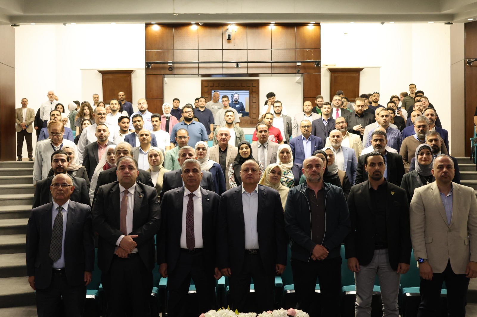 Madar Al-Saa Images 0.6369772547225361