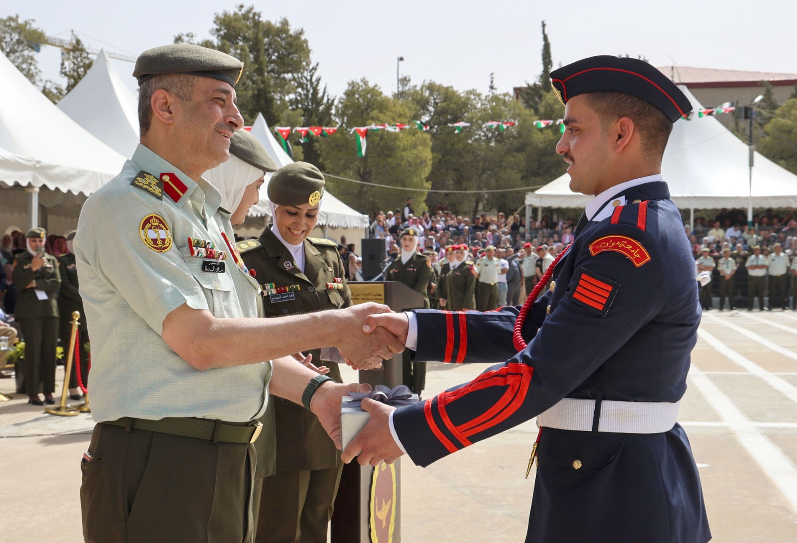 Madar Al-Saa Images 0.24656469441163453