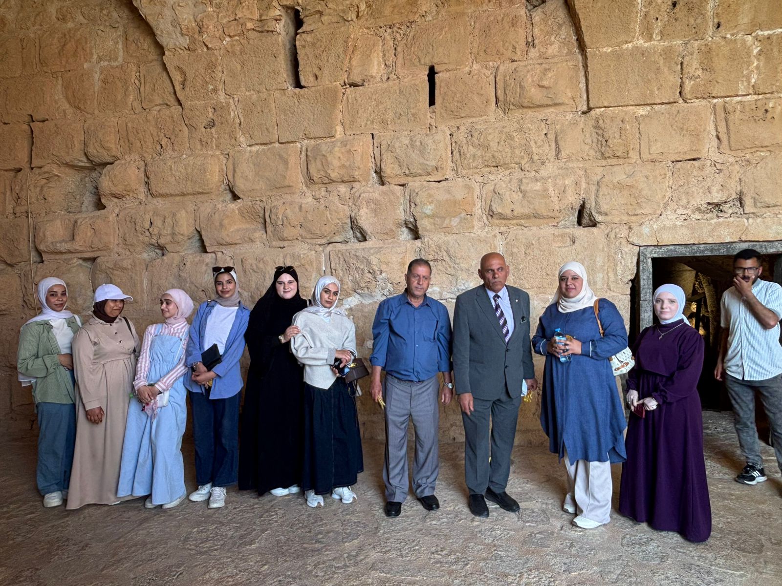 Madar Al-Saa Images 0.6018130194229238