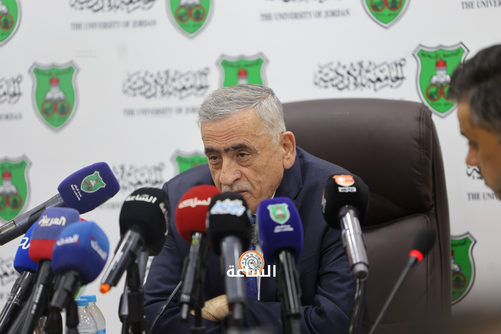 Madar Al-Saa Images 0.2099348410830778