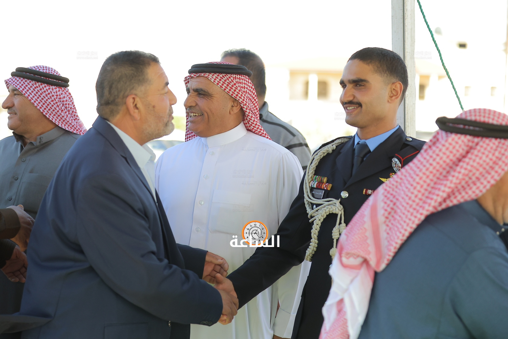 Madar Al-Saa Images 0.5851073498294238