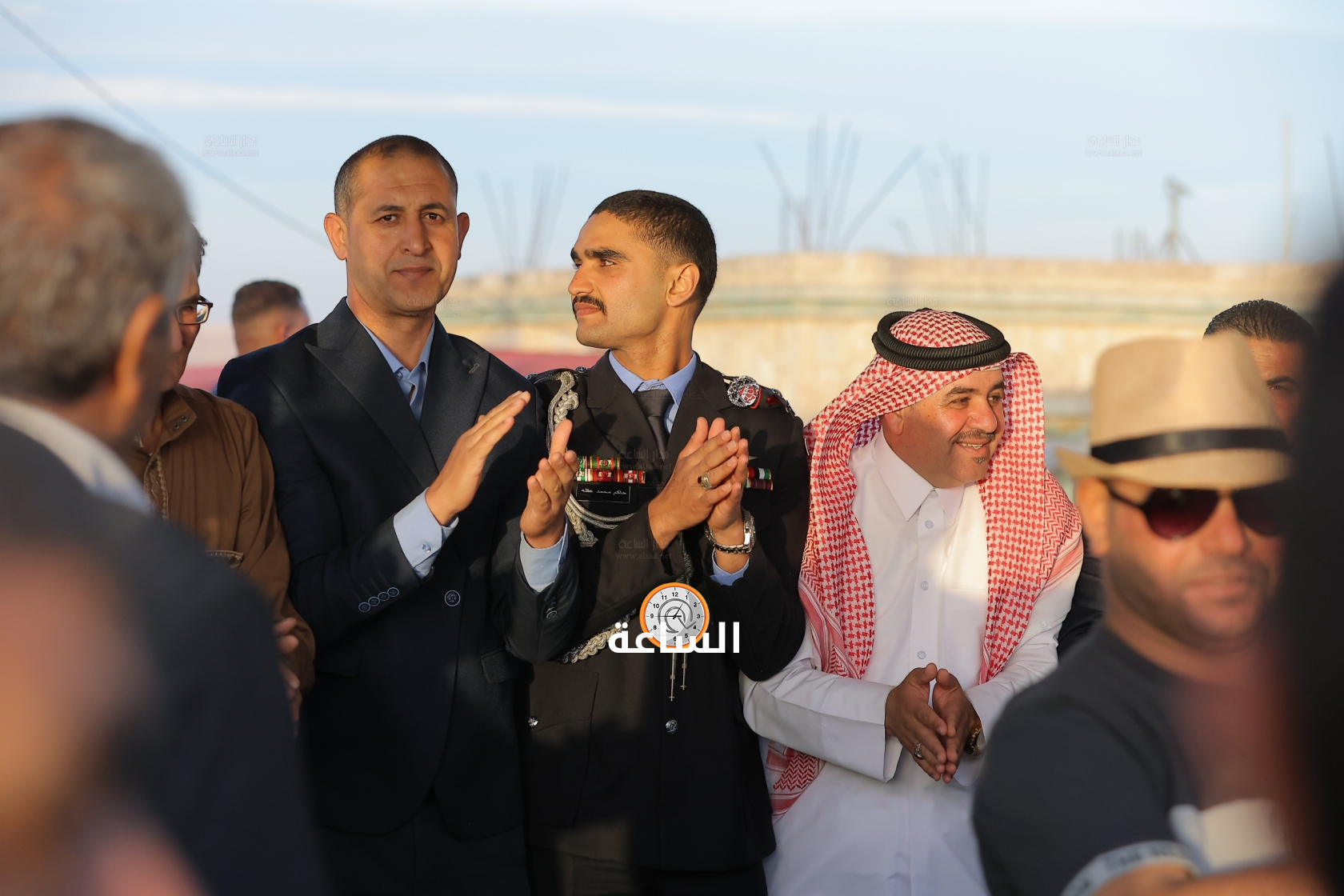 Madar Al-Saa Images 0.4235772306501696
