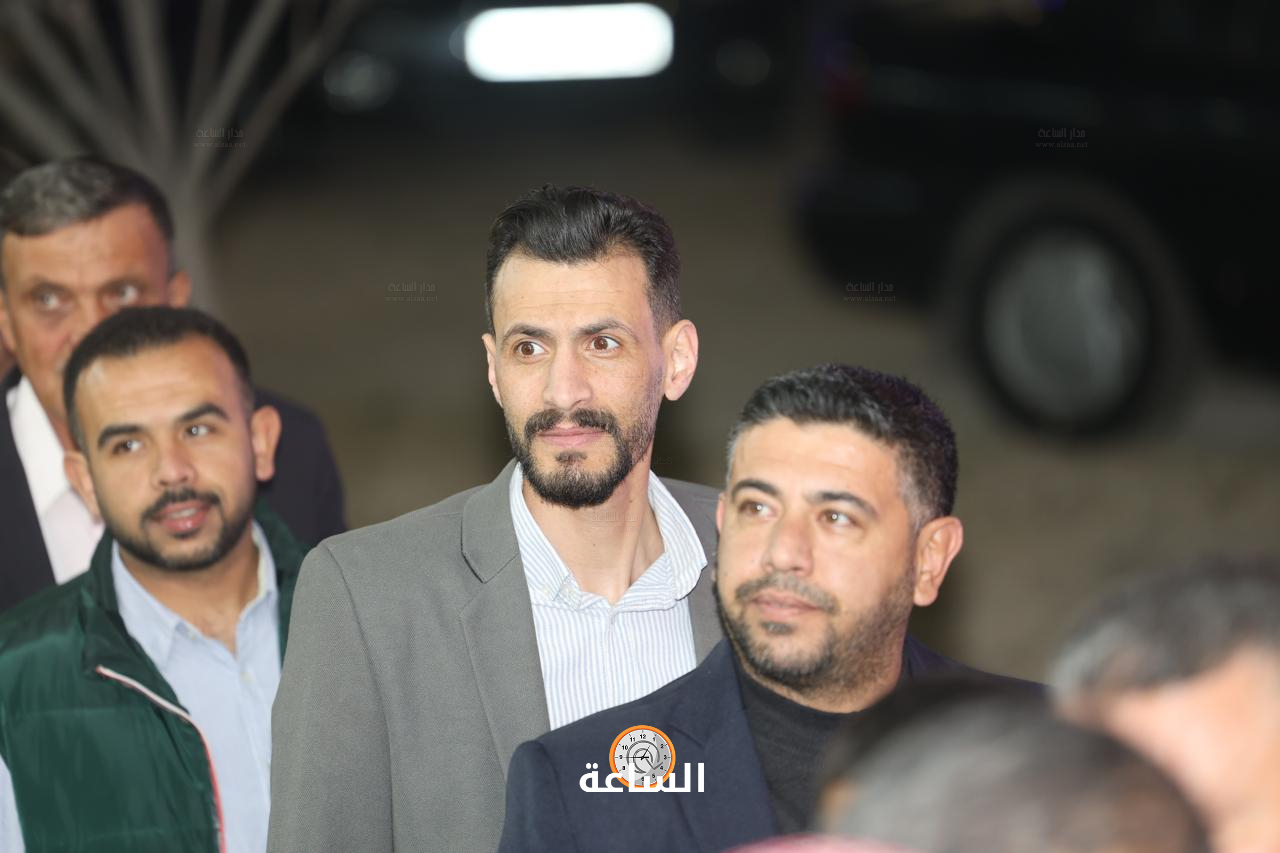 Madar Al-Saa Images 0.944081738623705