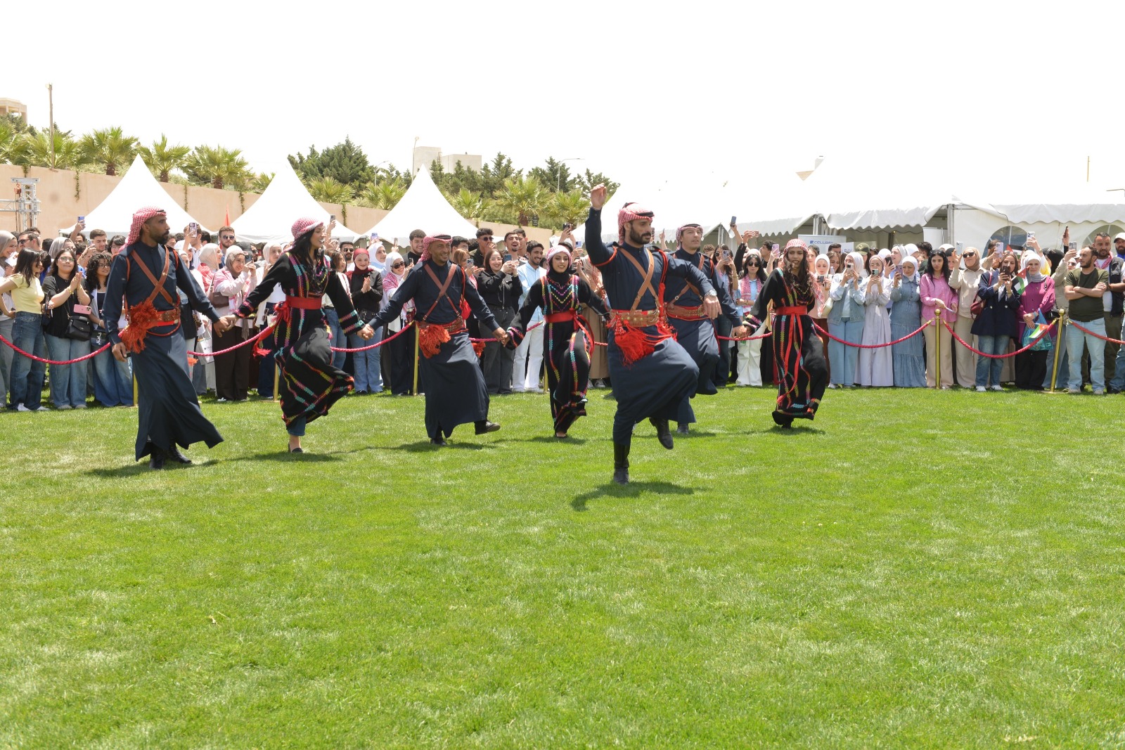 Madar Al-Saa Images 0.20224263946825205
