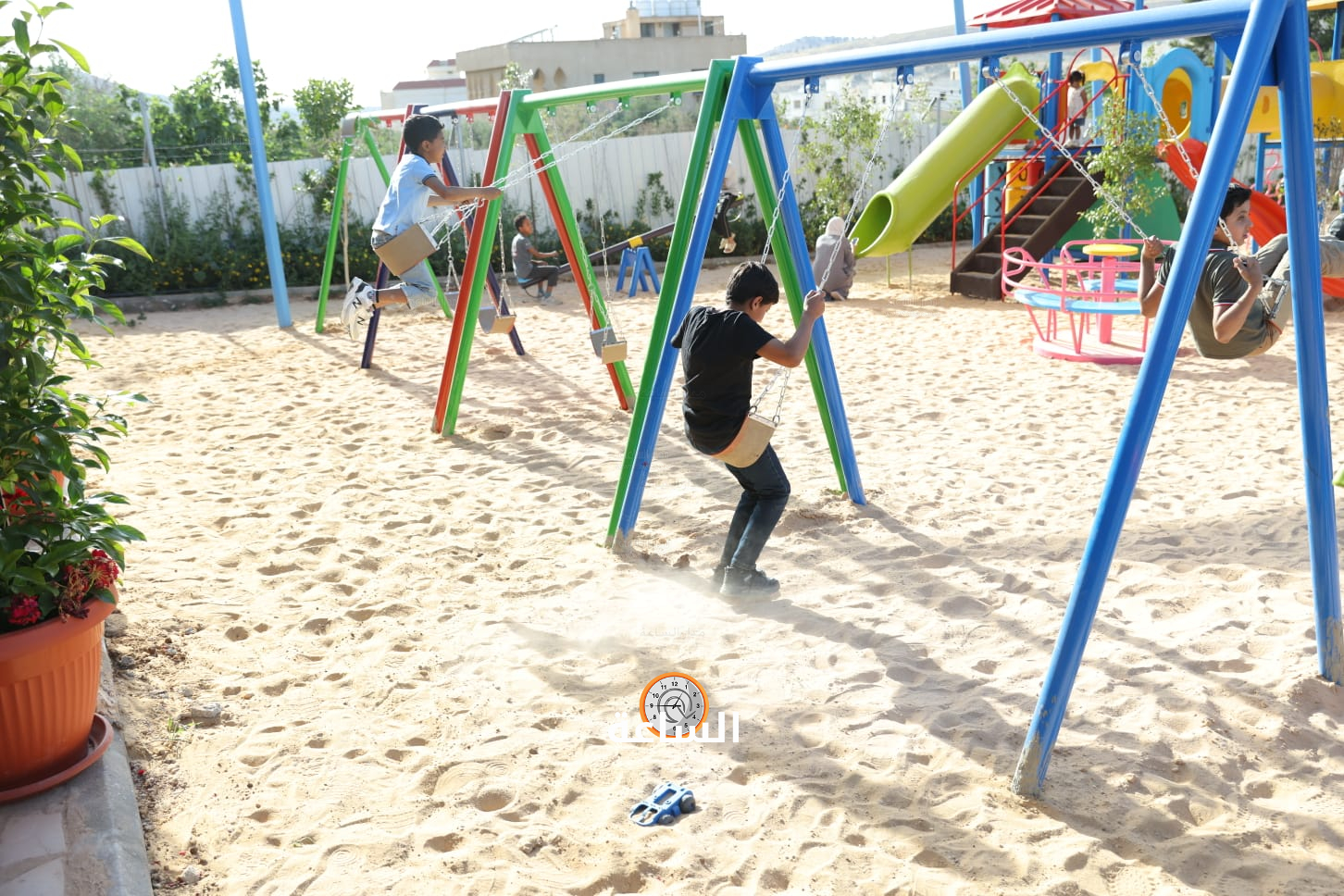 Madar Al-Saa Images 0.5343561418112065