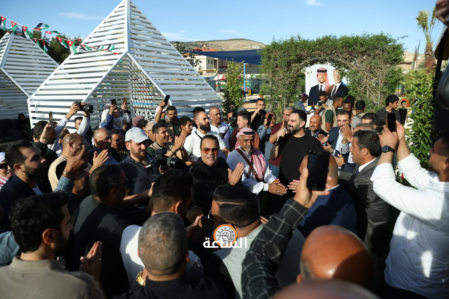 Madar Al-Saa Images 0.16195041647434338