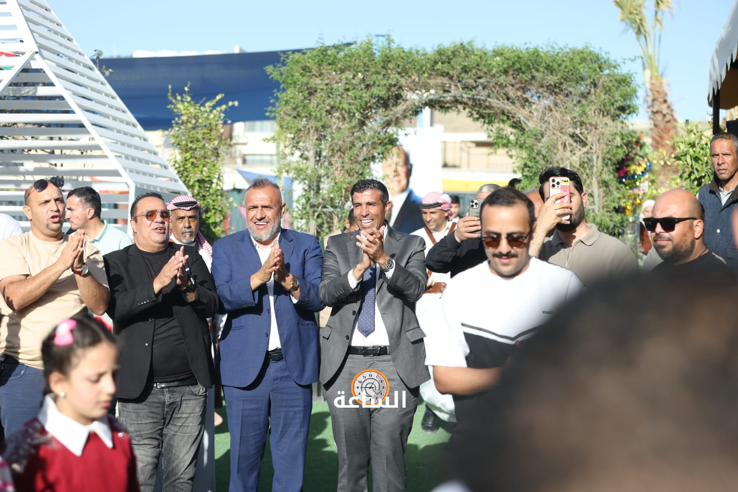 Madar Al-Saa Images 0.705151019576322