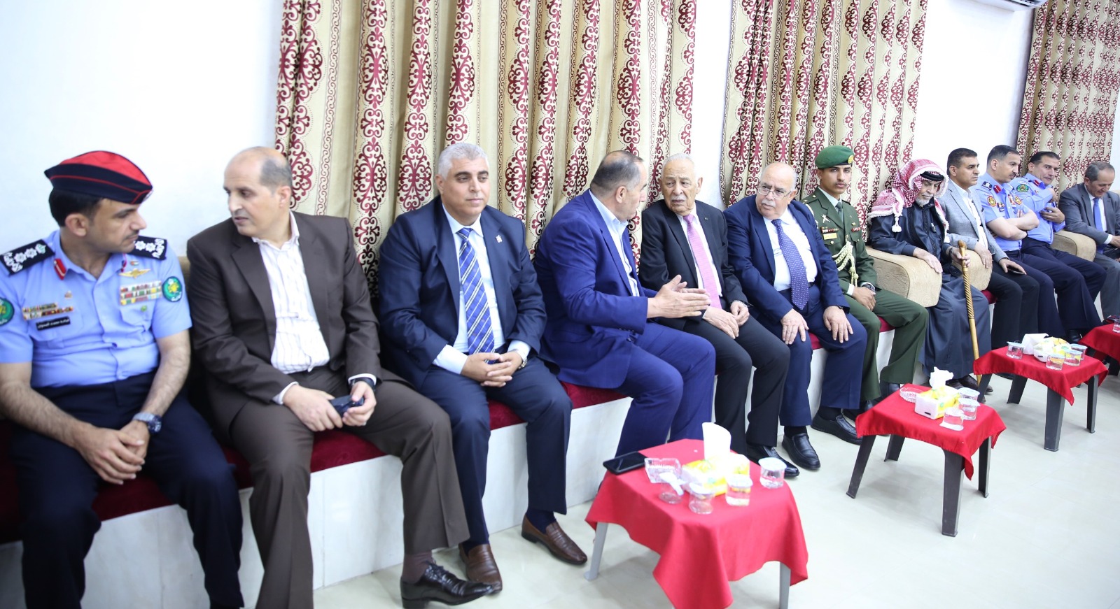 Madar Al-Saa Images 0.6740617217687467