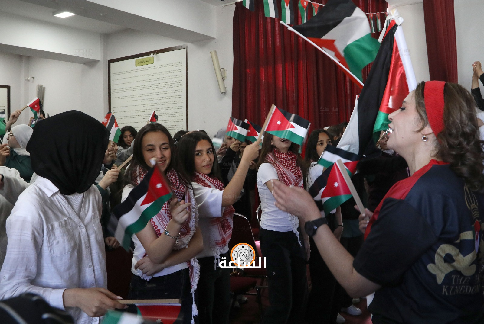 Madar Al-Saa Images 0.35985831627411347