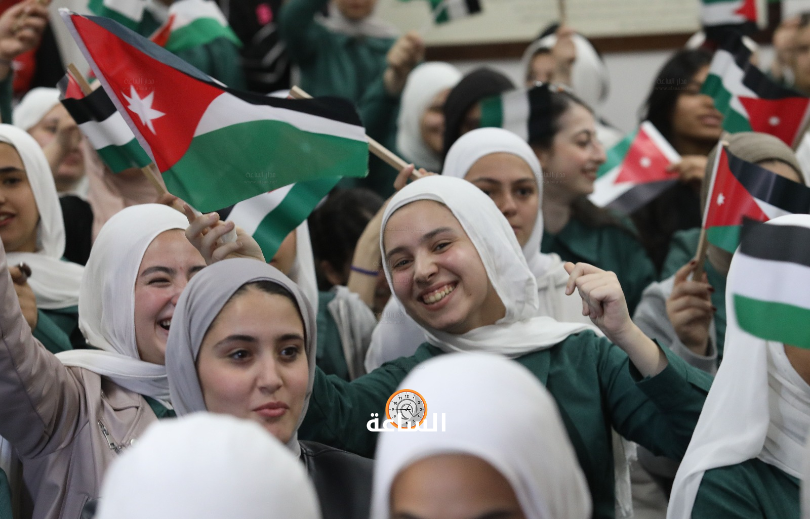 Madar Al-Saa Images 0.18765039180789722