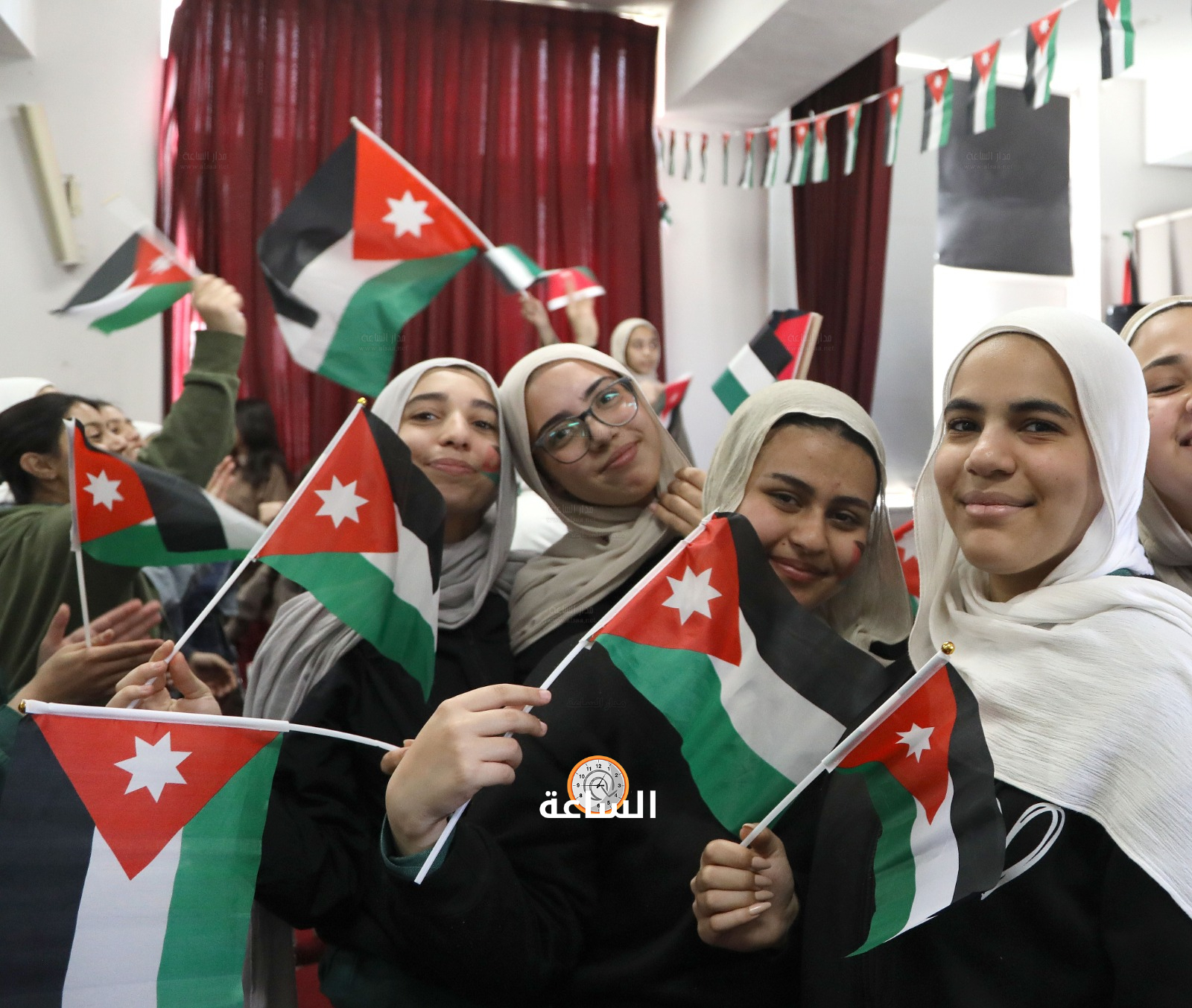 Madar Al-Saa Images 0.5849823602446002