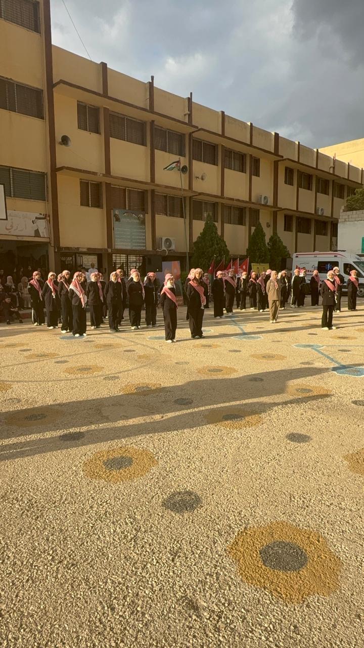 Madar Al-Saa Images 0.2370824565048102