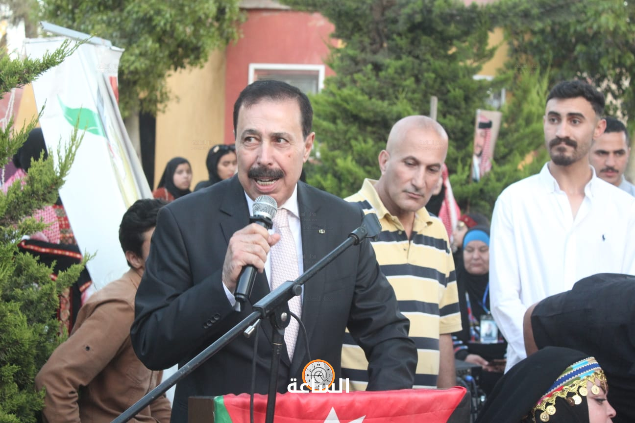 Madar Al-Saa Images 0.6758368654396245