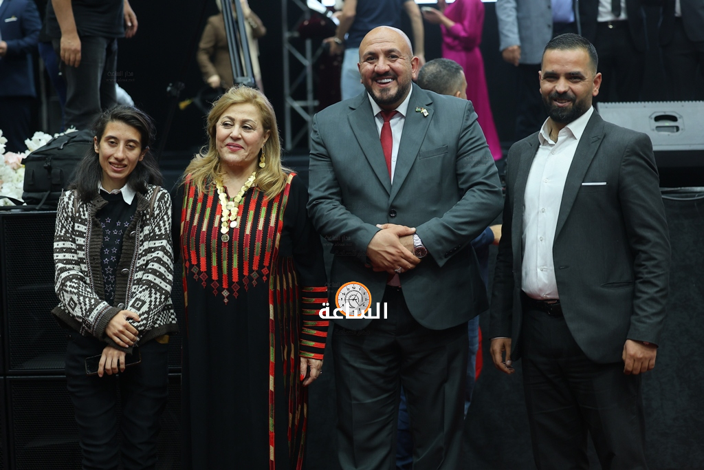 Madar Al-Saa Images 0.25497219184322084