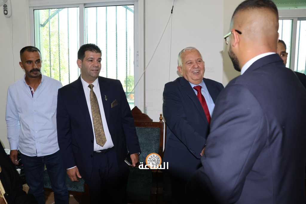 Madar Al-Saa Images 0.9552226440457237