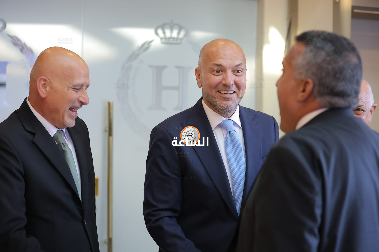 Madar Al-Saa Images 0.19982036617268506