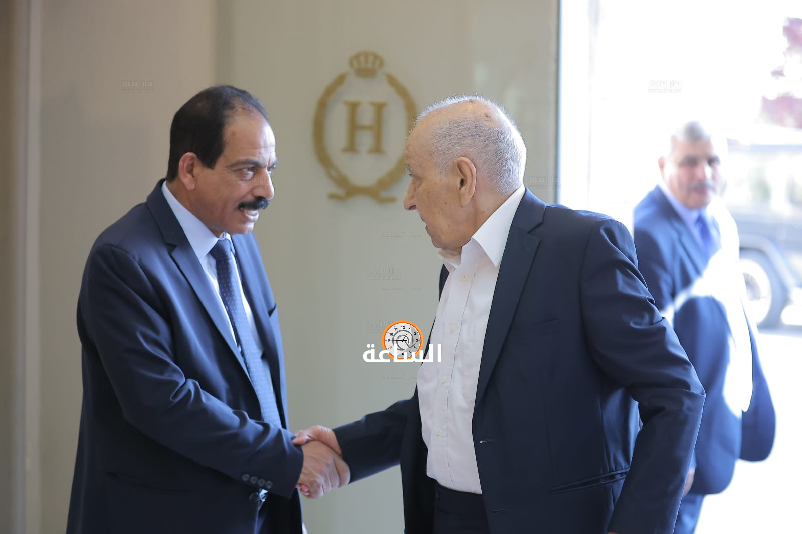 Madar Al-Saa Images 0.4100021690685923