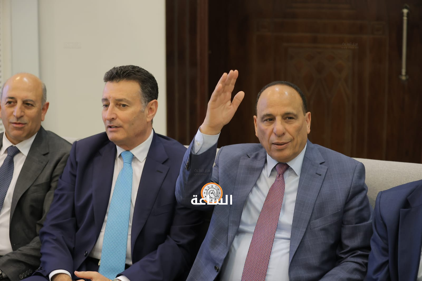 Madar Al-Saa Images 0.6133882232408255
