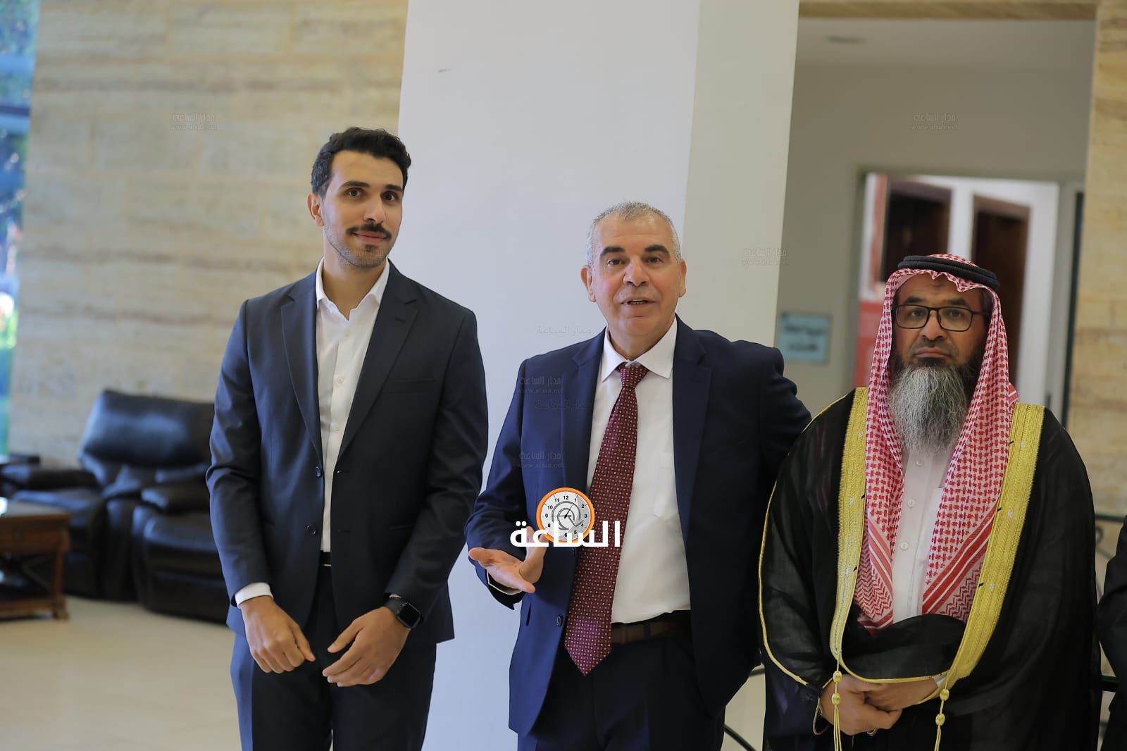 Madar Al-Saa Images 0.7150001416093342