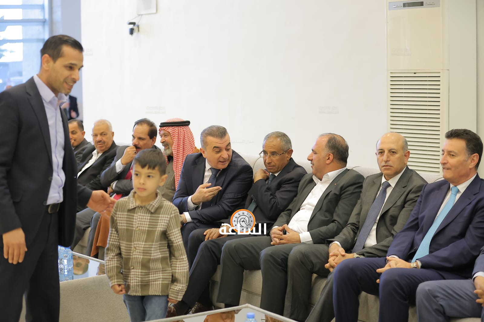 Madar Al-Saa Images 0.45924236642853034